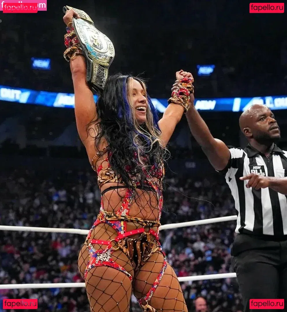 Sasha Banks Onlyfans Photo Gallery 