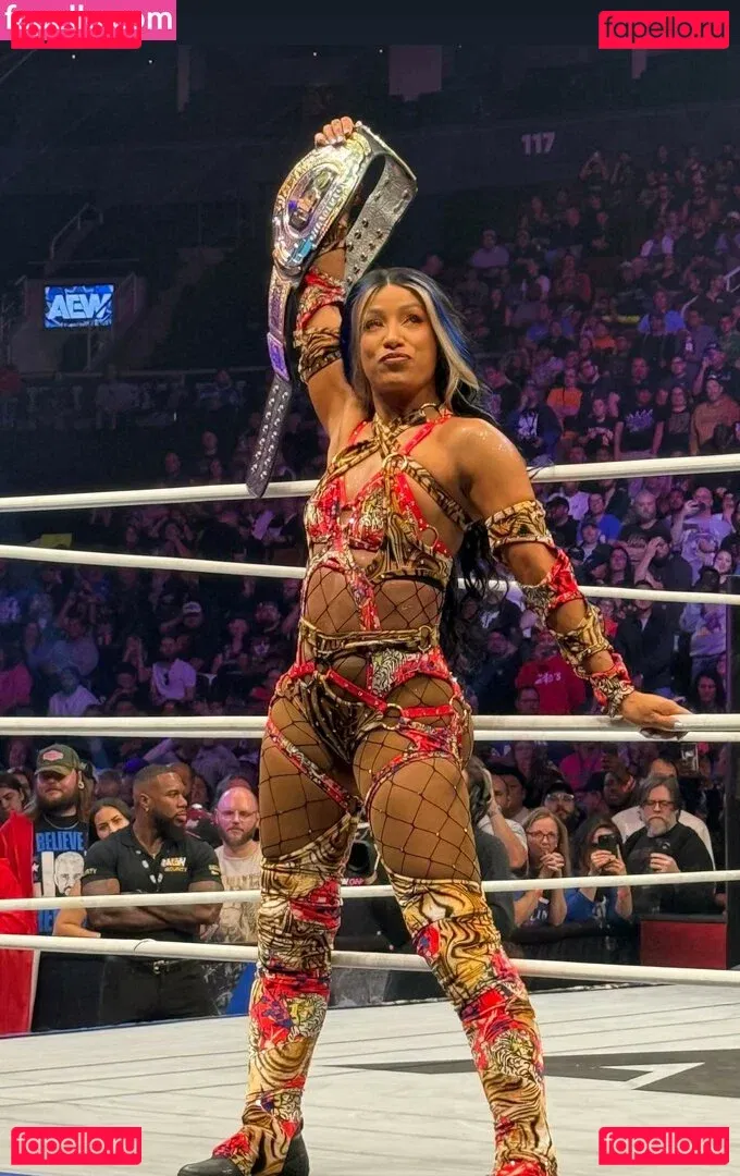 Sasha Banks Onlyfans Photo Gallery 