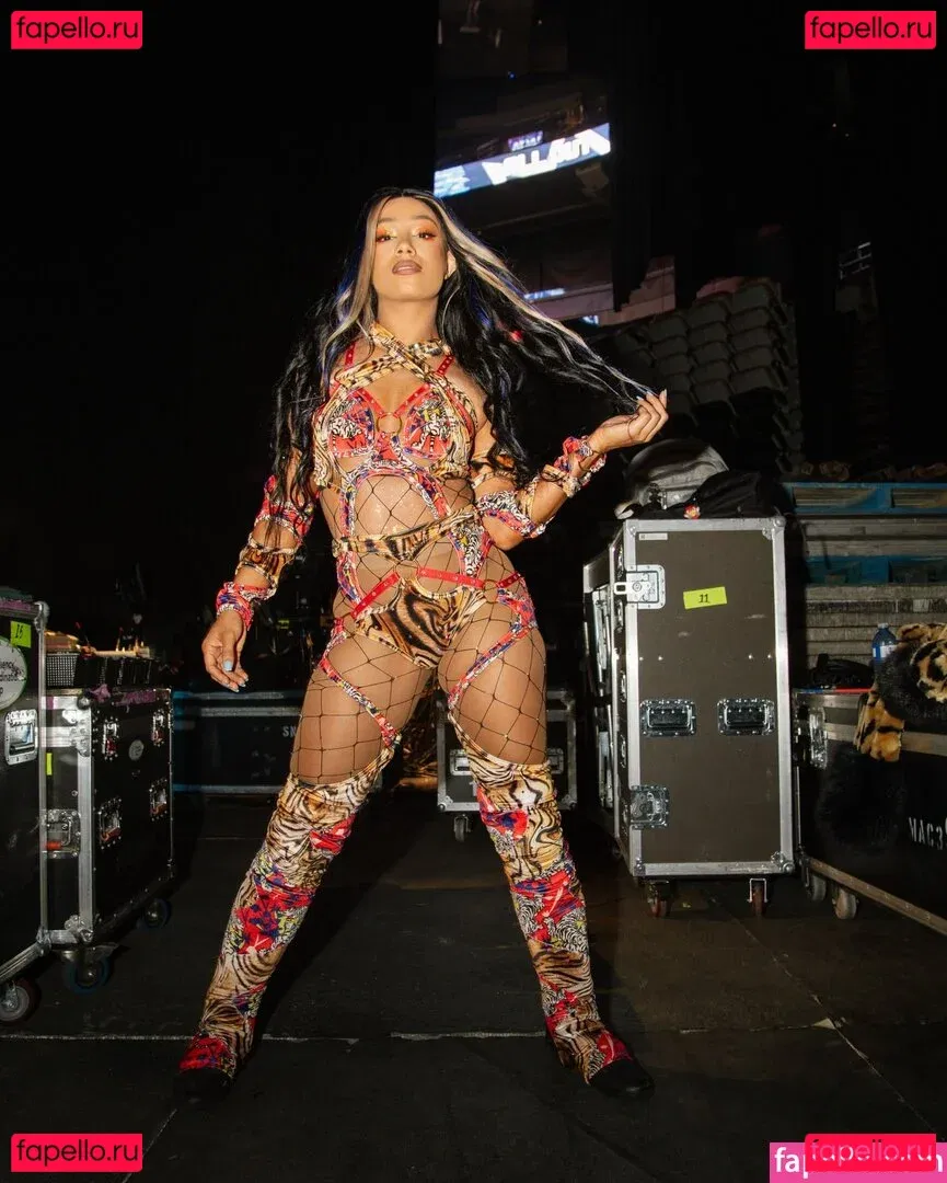 Sasha Banks Onlyfans Photo Gallery 