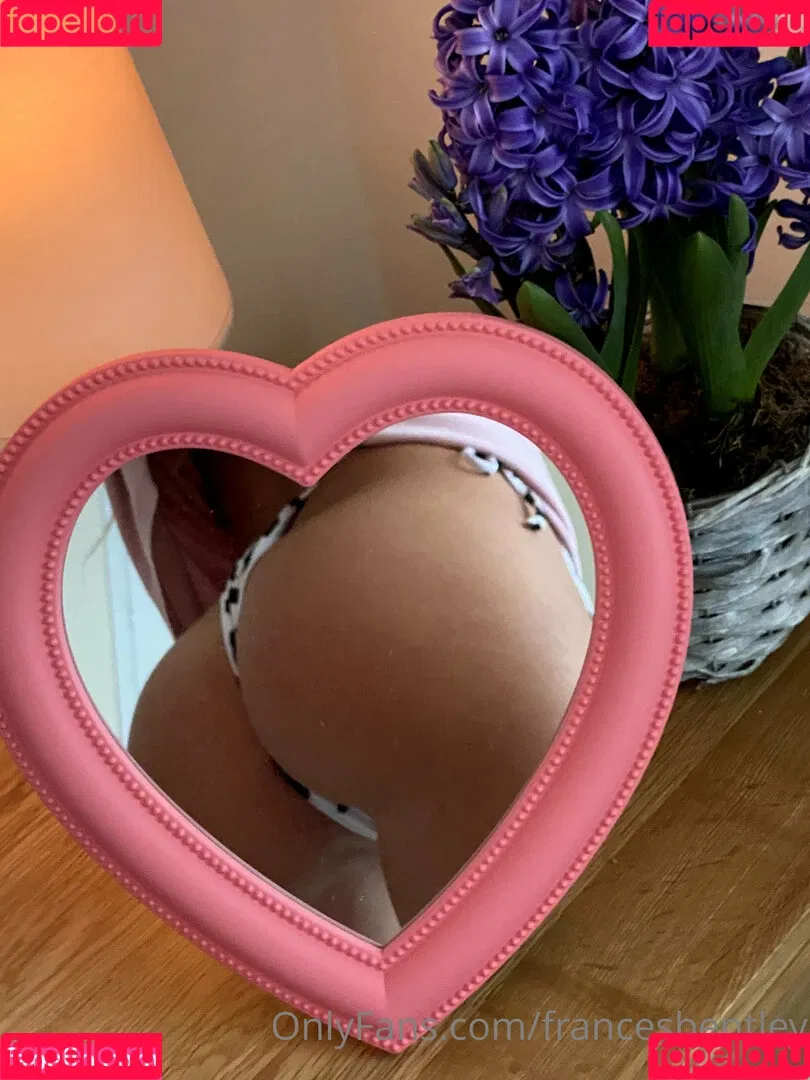 francesbentley Onlyfans Photo Gallery 