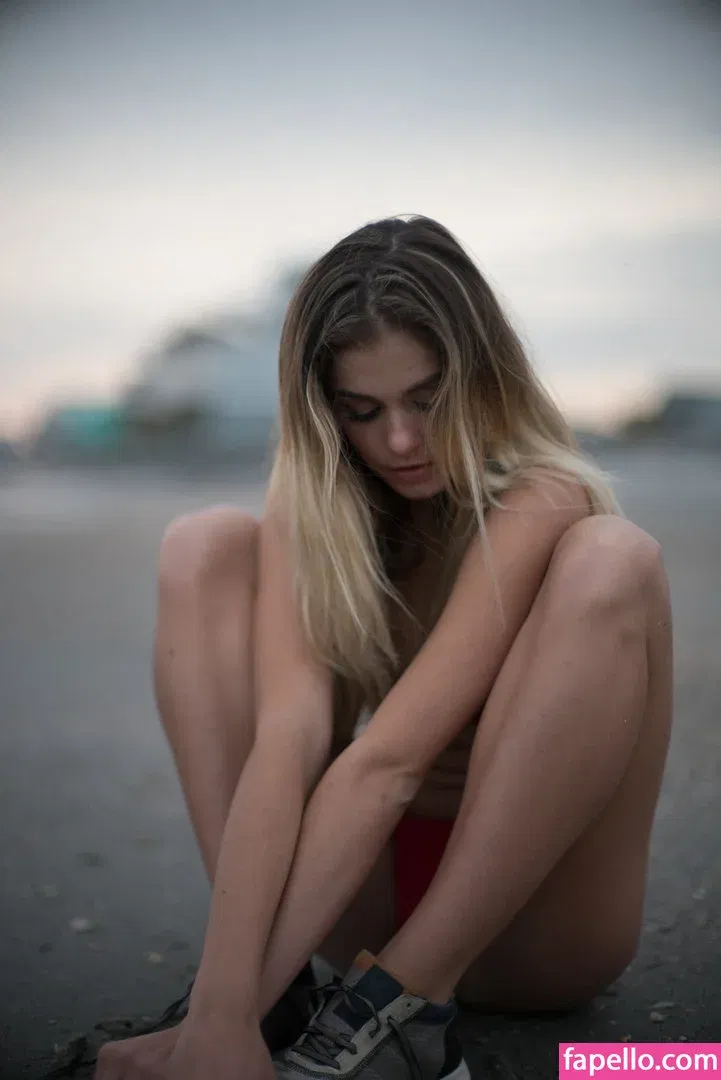 heydarling.co Onlyfans Photo Gallery 