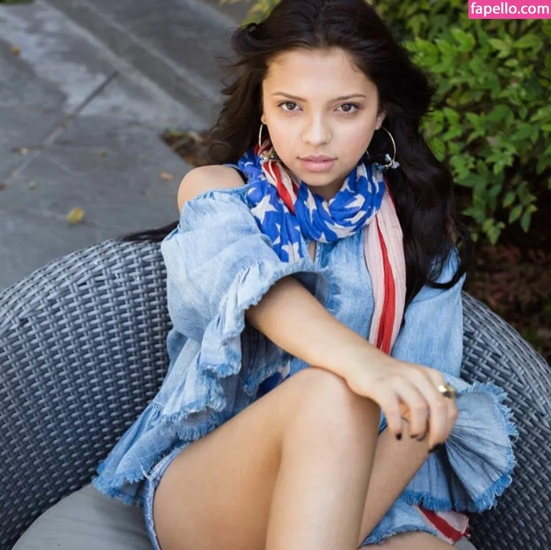 Cree Cicchino Onlyfans Photo Gallery 