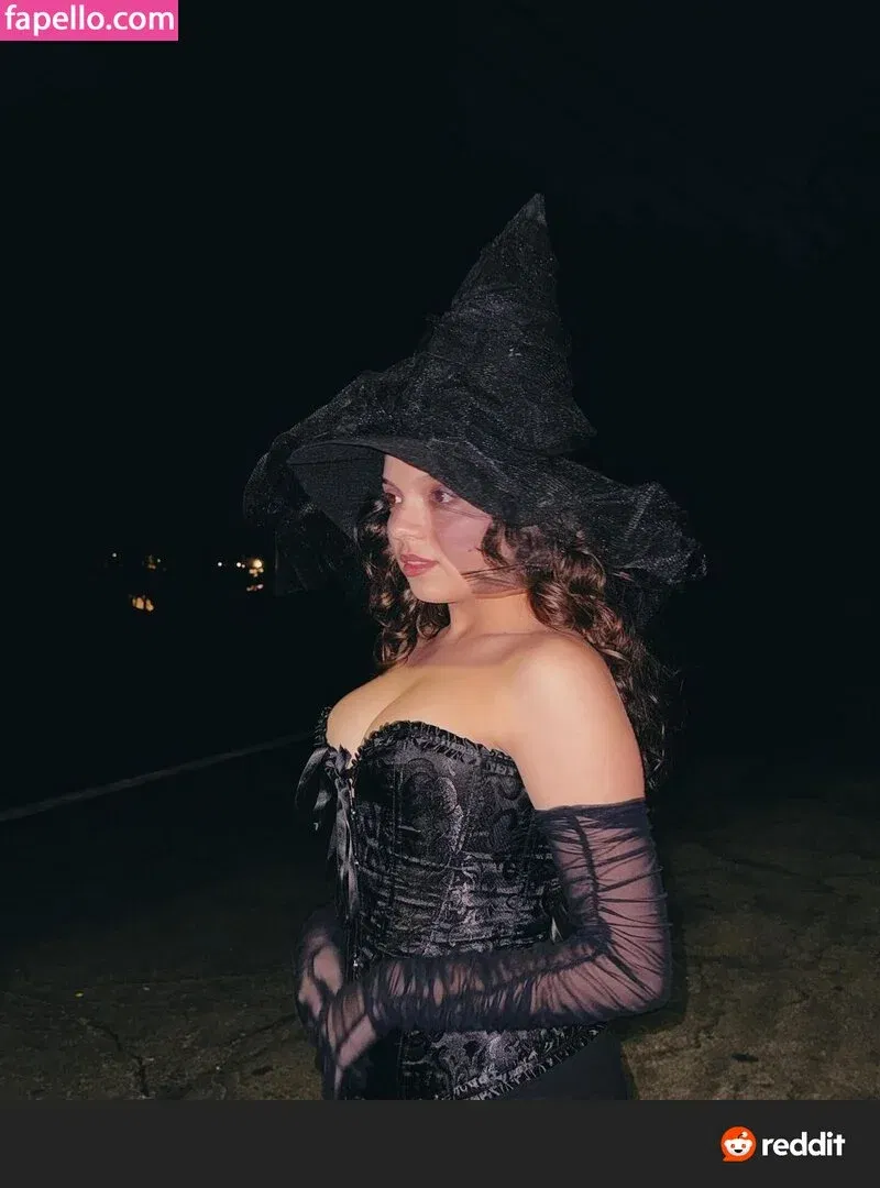 Cree Cicchino Onlyfans Photo Gallery 