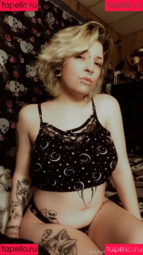 lilbaphomet Onlyfans Photo Gallery 