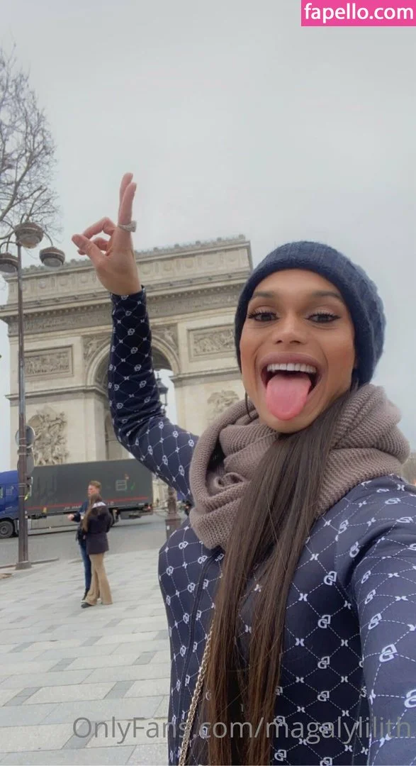 mayagoeswild Onlyfans Photo Gallery 