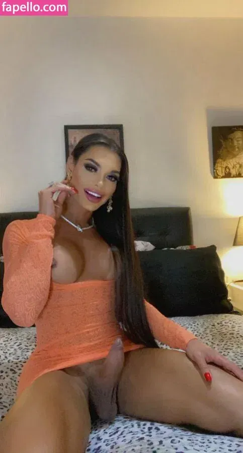 mayagoeswild Onlyfans Photo Gallery 