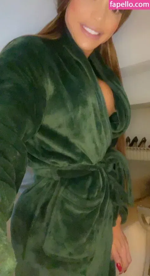 mayagoeswild Onlyfans Photo Gallery 