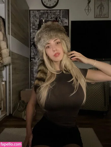 Elisa Denisee Onlyfans Photo Gallery 