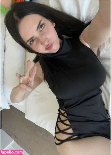 Elisa Denisee Onlyfans Photo Gallery 