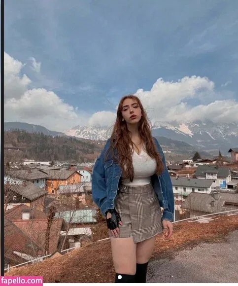 Elisa Denisee Onlyfans Photo Gallery 