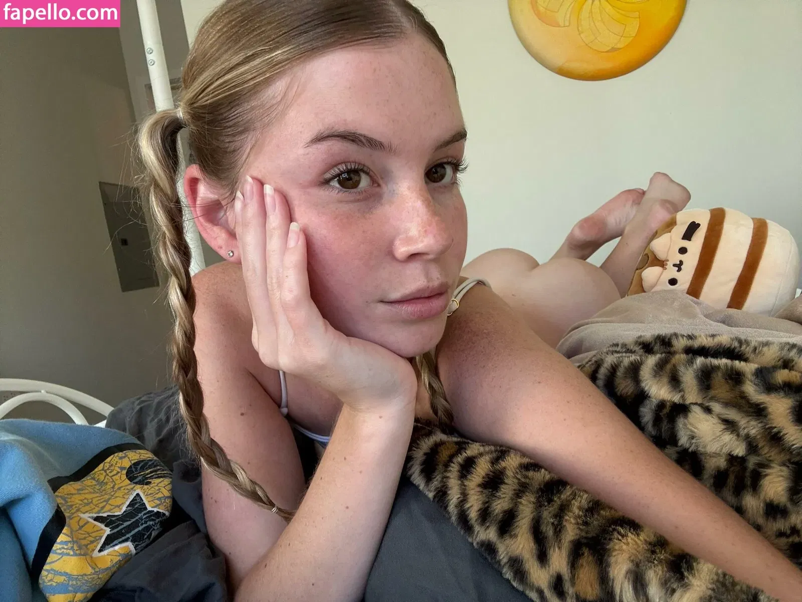 Blue World Onlyfans Photo Gallery 