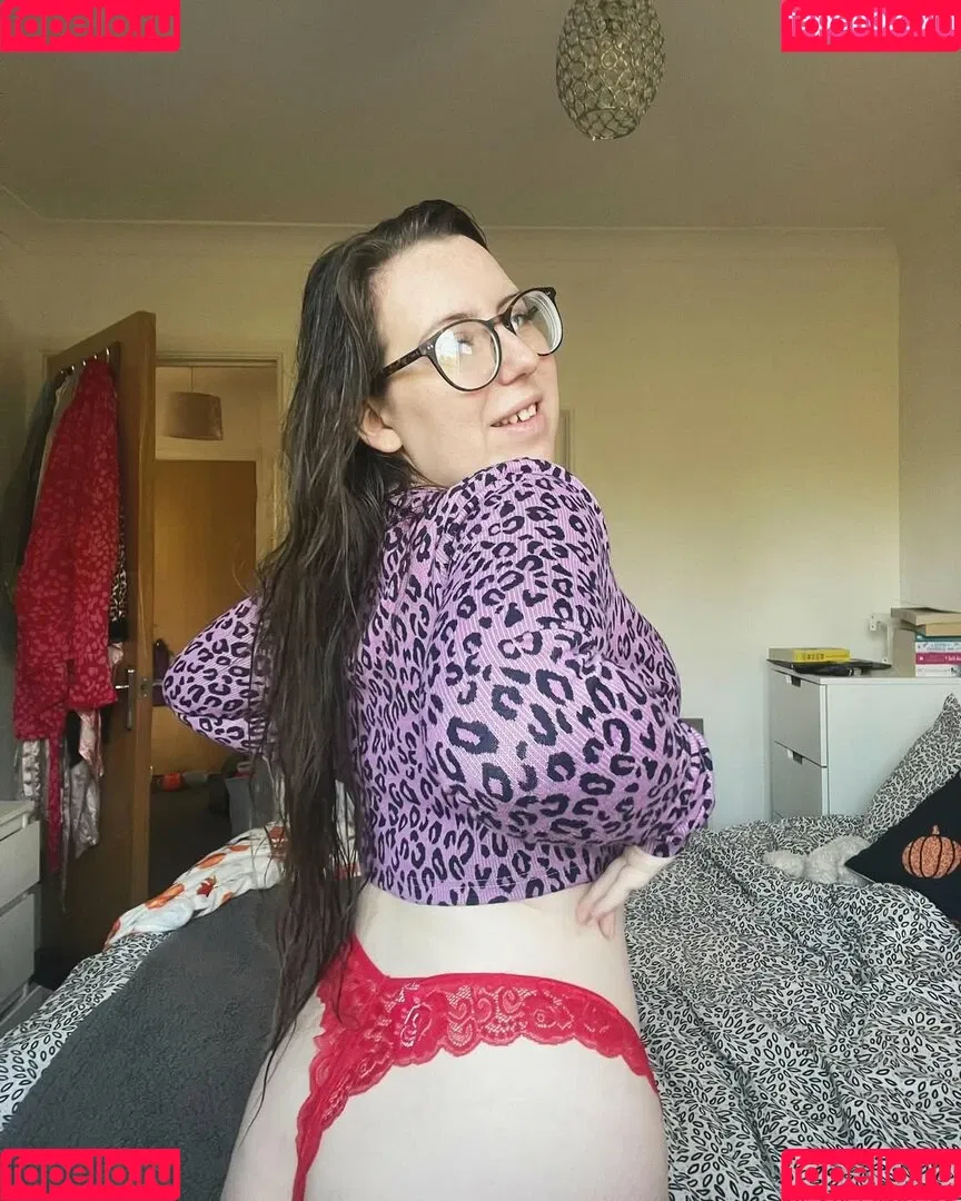 Tamzinisanerd Onlyfans Photo Gallery 
