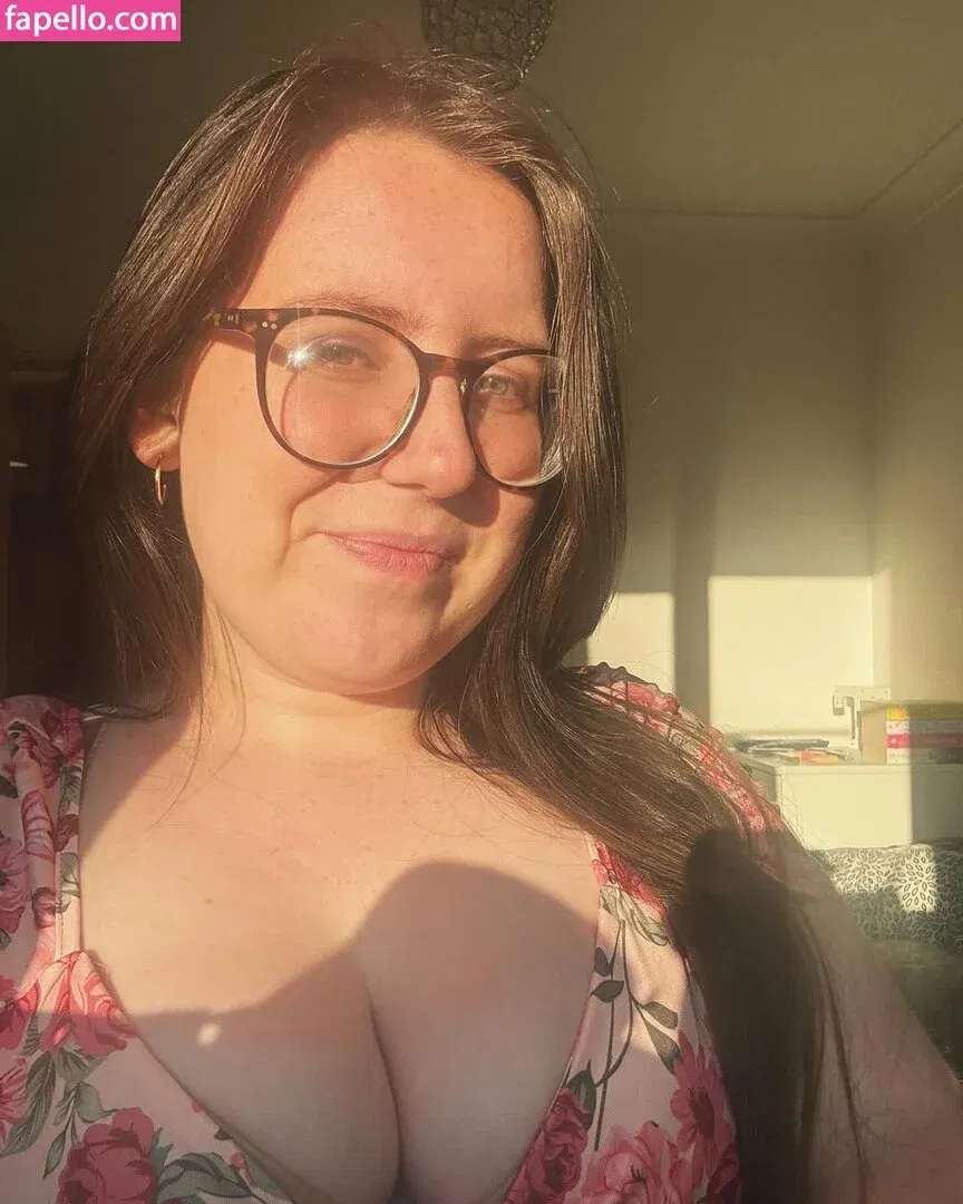 Tamzinisanerd Onlyfans Photo Gallery 