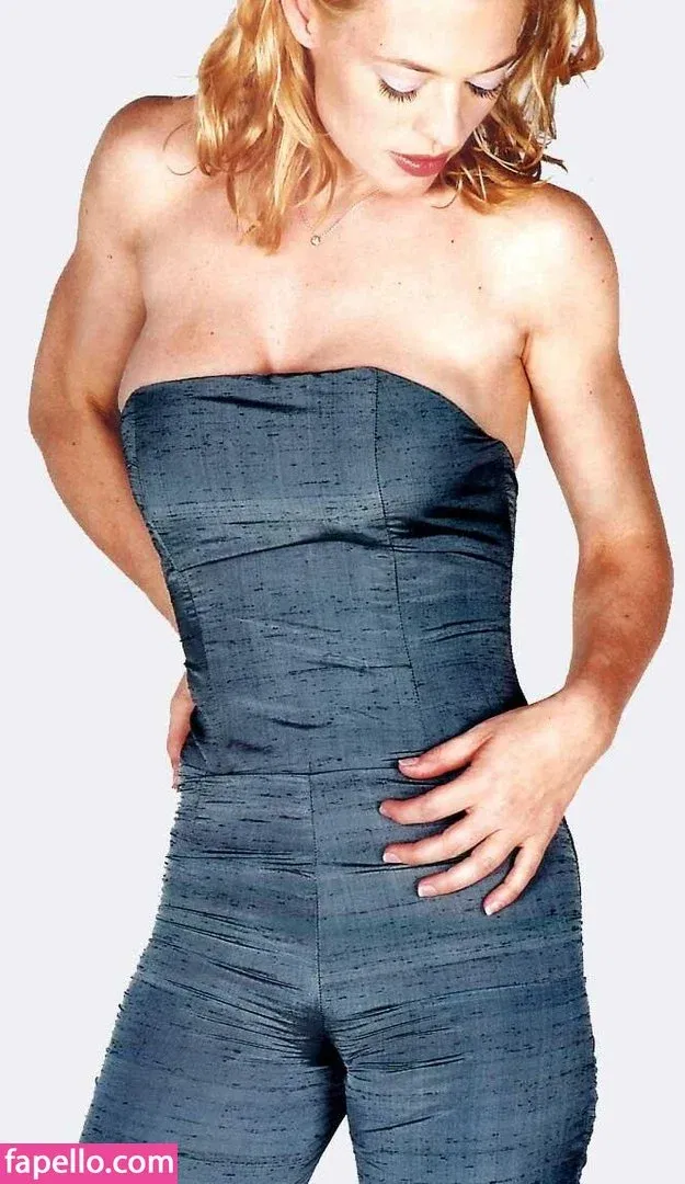 JURI 新宿クリスタル Onlyfans Photo Gallery 