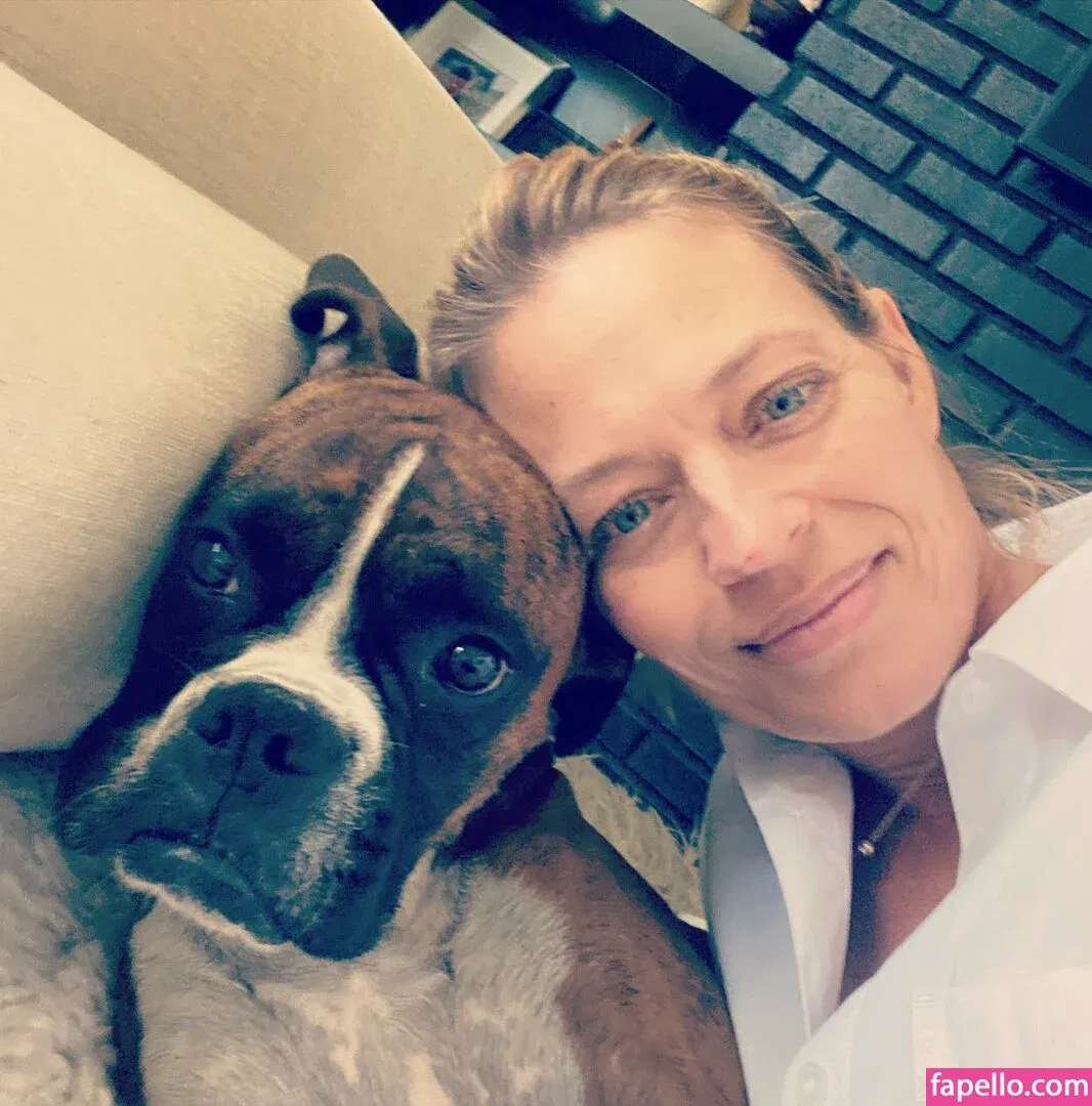 JURI 新宿クリスタル Onlyfans Photo Gallery 