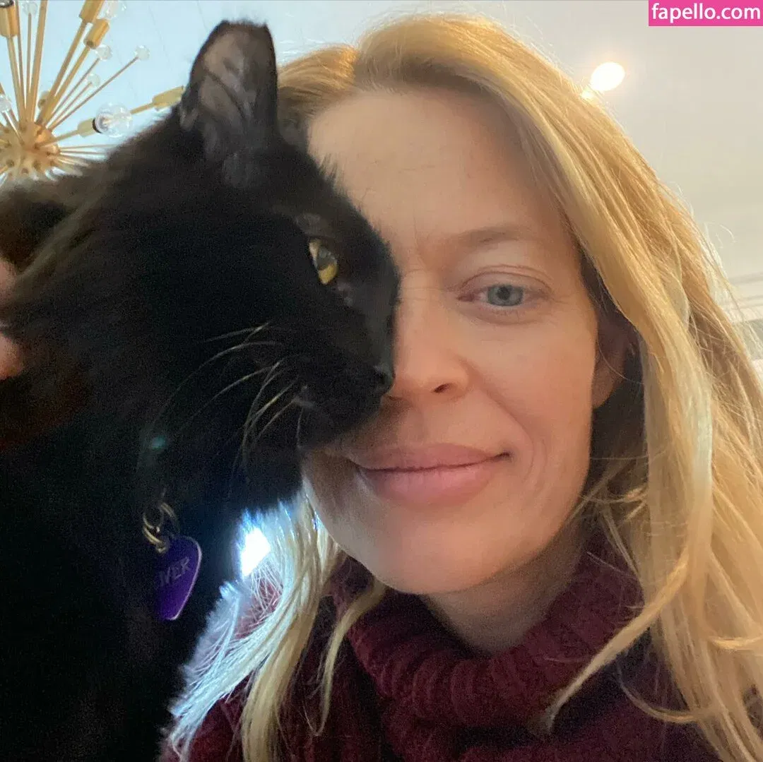 JURI 新宿クリスタル Onlyfans Photo Gallery 