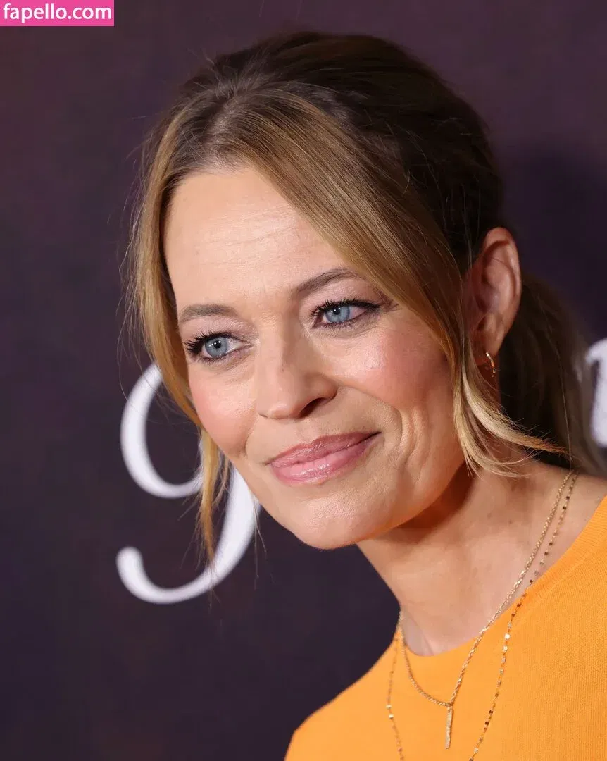 JURI 新宿クリスタル Onlyfans Photo Gallery 