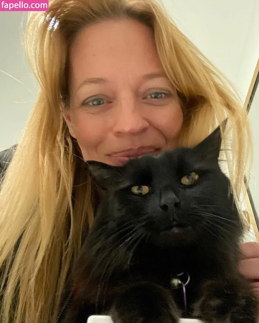 JURI 新宿クリスタル Onlyfans Photo Gallery 