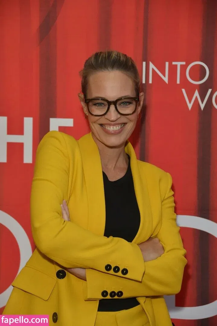 JURI 新宿クリスタル Onlyfans Photo Gallery 