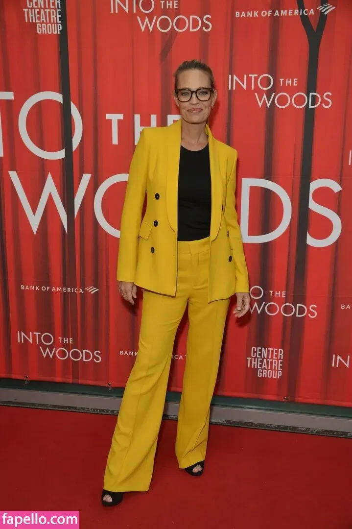 JURI 新宿クリスタル Onlyfans Photo Gallery 