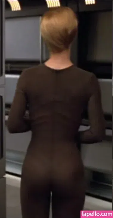 JURI 新宿クリスタル Onlyfans Photo Gallery 