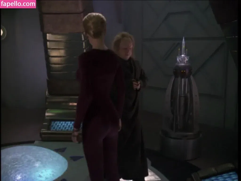 JURI 新宿クリスタル Onlyfans Photo Gallery 