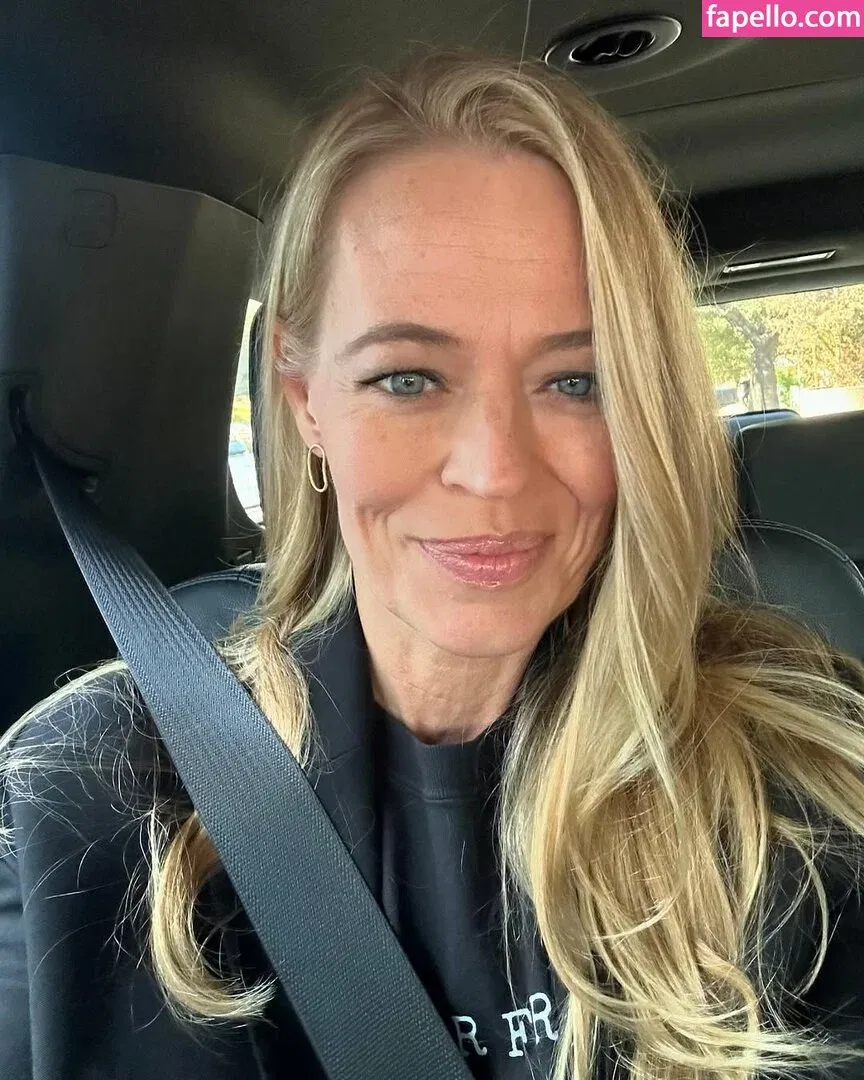 JURI 新宿クリスタル Onlyfans Photo Gallery 