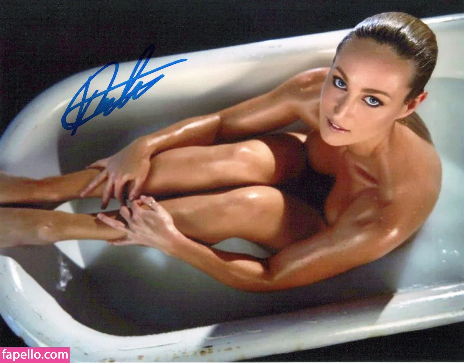 JURI 新宿クリスタル Onlyfans Photo Gallery 