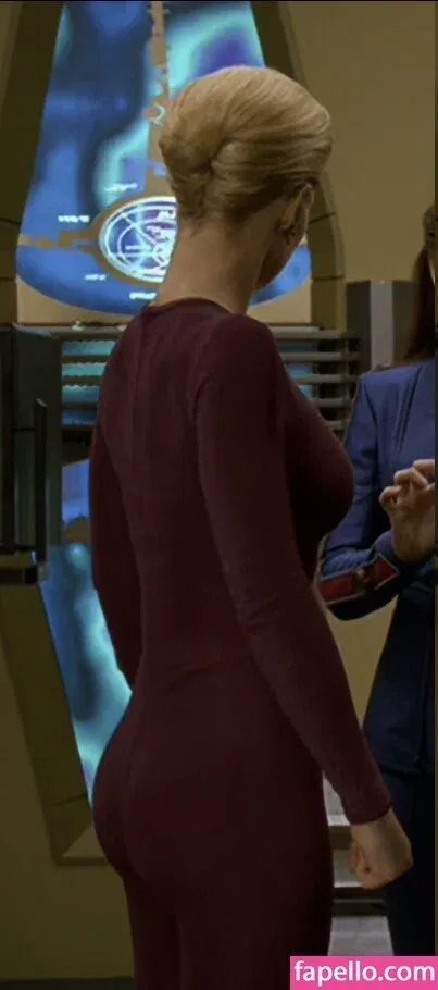 JURI 新宿クリスタル Onlyfans Photo Gallery 