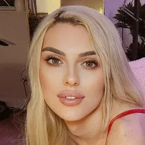 emmaswann Onlyfans Photo Gallery 