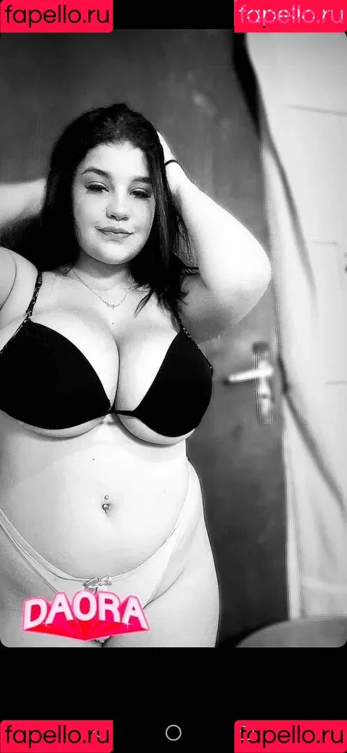 NicoliAraújo Onlyfans Photo Gallery 