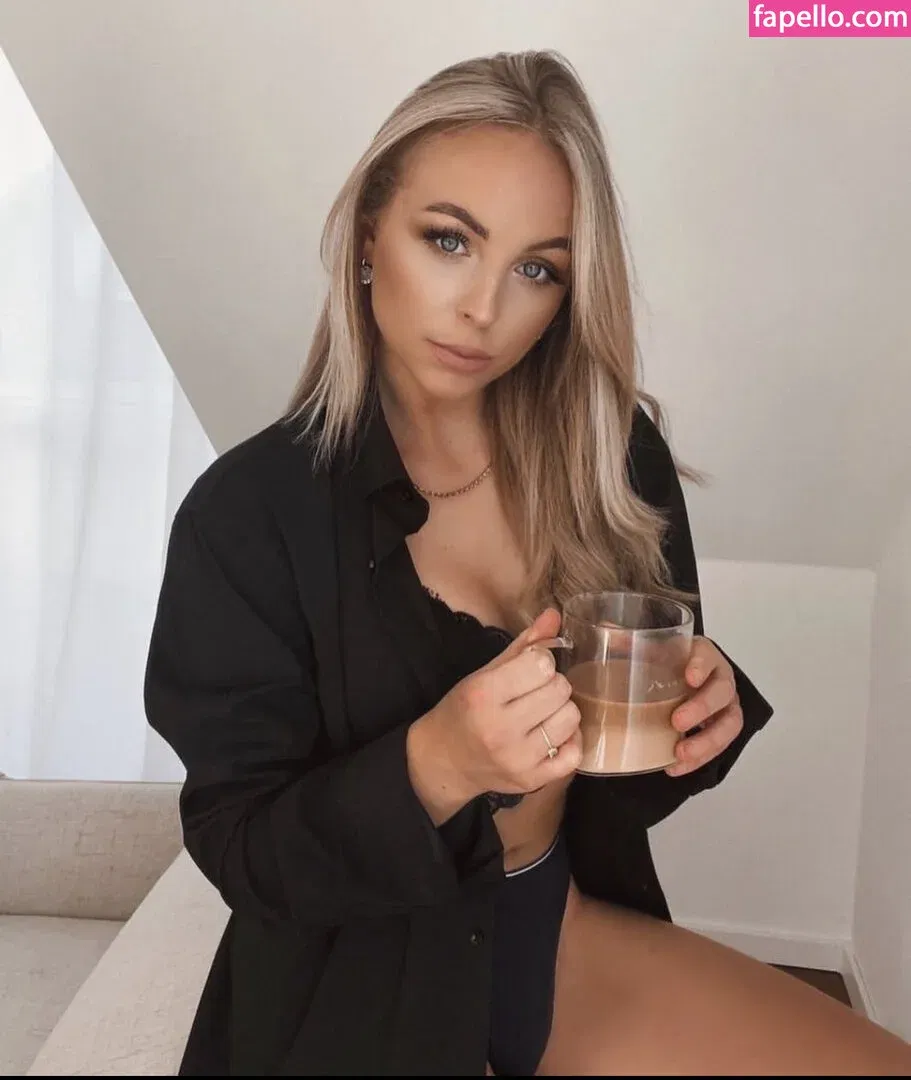 Celine Preuß Onlyfans Photo Gallery 