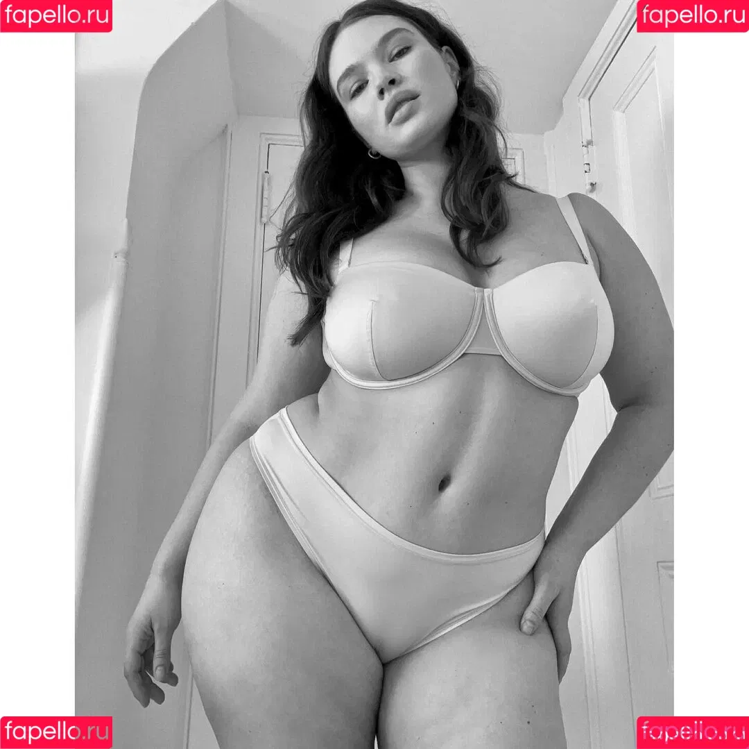 Tara Lynn Onlyfans Photo Gallery 