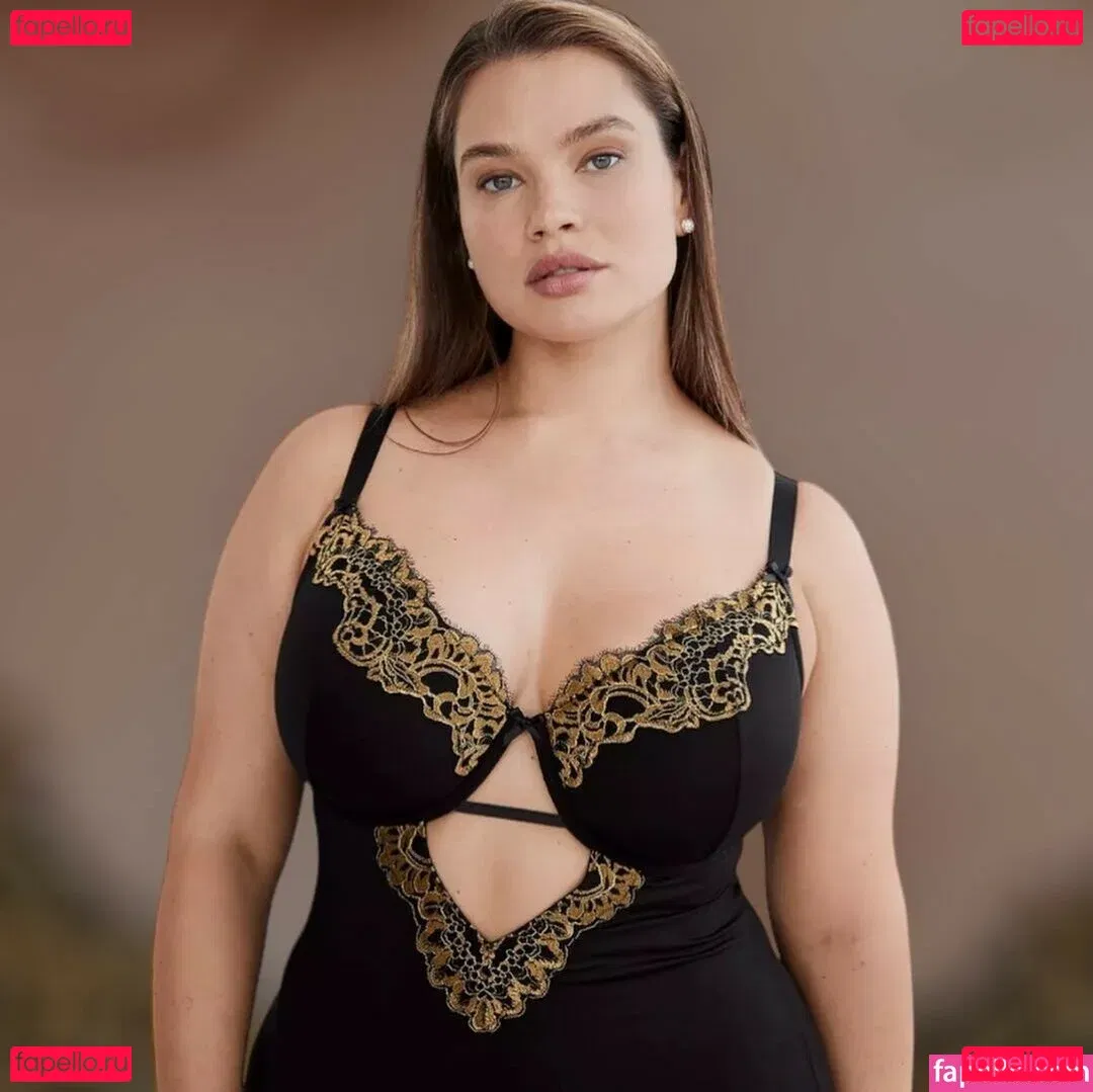 Tara Lynn Onlyfans Photo Gallery 