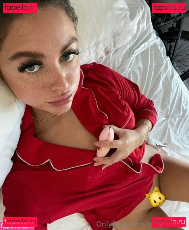 Tara Lynn Onlyfans Photo Gallery 