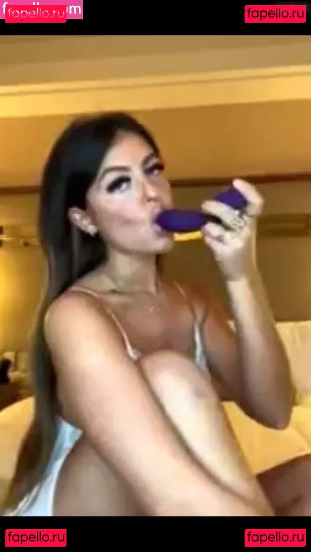 Tara Lynn Onlyfans Photo Gallery 