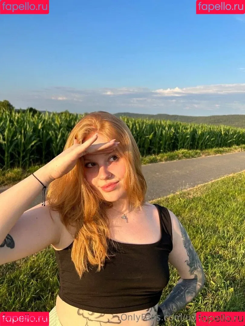 ZoeRedHair Onlyfans Photo Gallery 