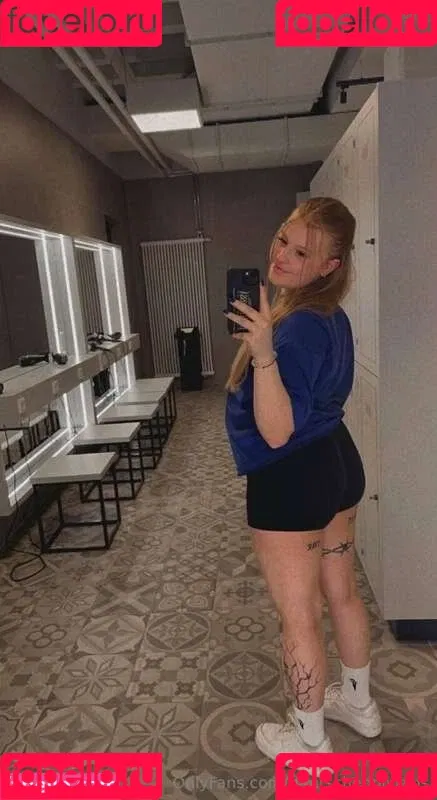 ZoeRedHair Onlyfans Photo Gallery 