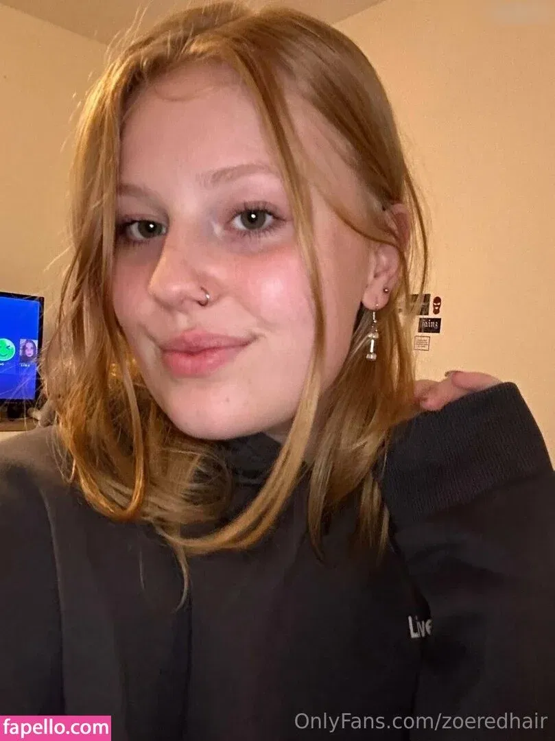 ZoeRedHair Onlyfans Photo Gallery 
