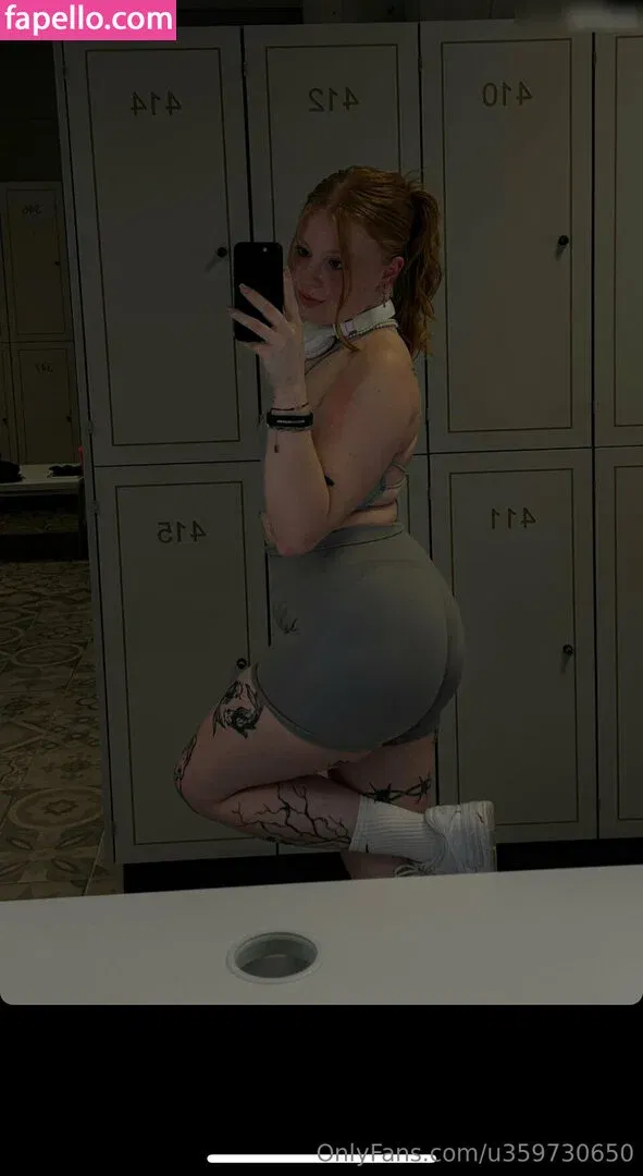 ZoeRedHair Onlyfans Photo Gallery 