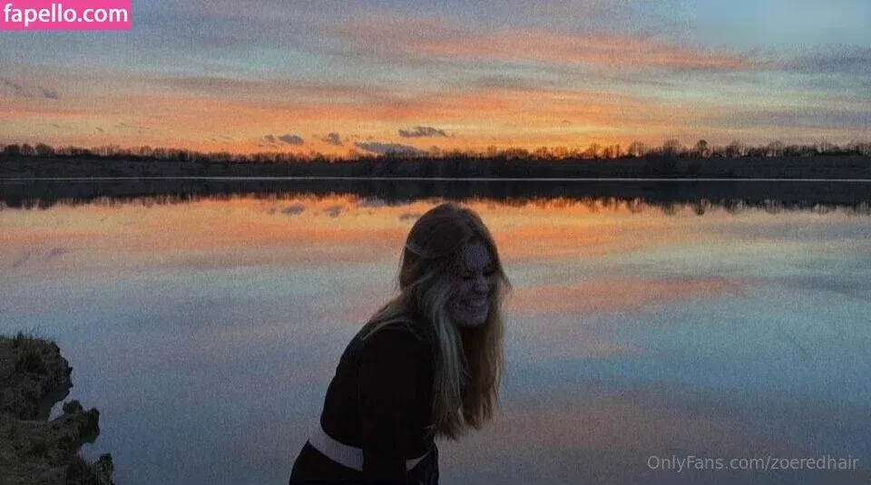 ZoeRedHair Onlyfans Photo Gallery 