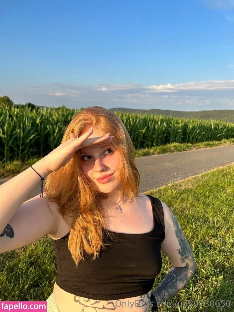 ZoeRedHair Onlyfans Photo Gallery 