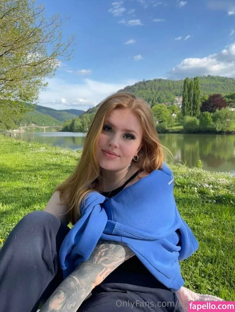 ZoeRedHair Onlyfans Photo Gallery 