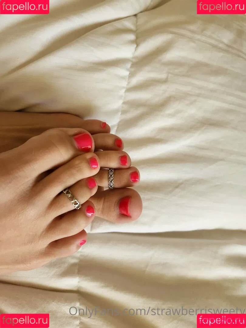 StrawberrisSweetv Onlyfans Photo Gallery 