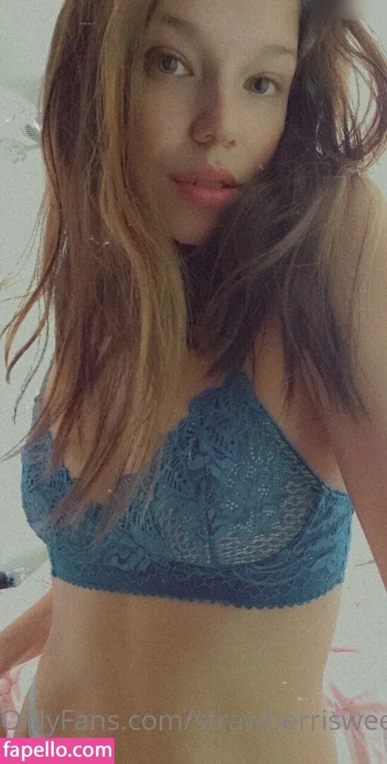 StrawberrisSweetv Onlyfans Photo Gallery 