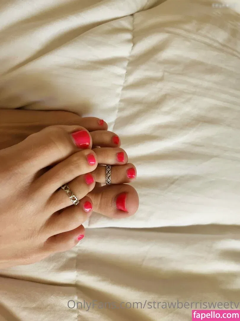 StrawberrisSweetv Onlyfans Photo Gallery 