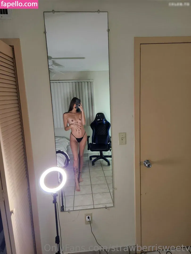StrawberrisSweetv Onlyfans Photo Gallery 