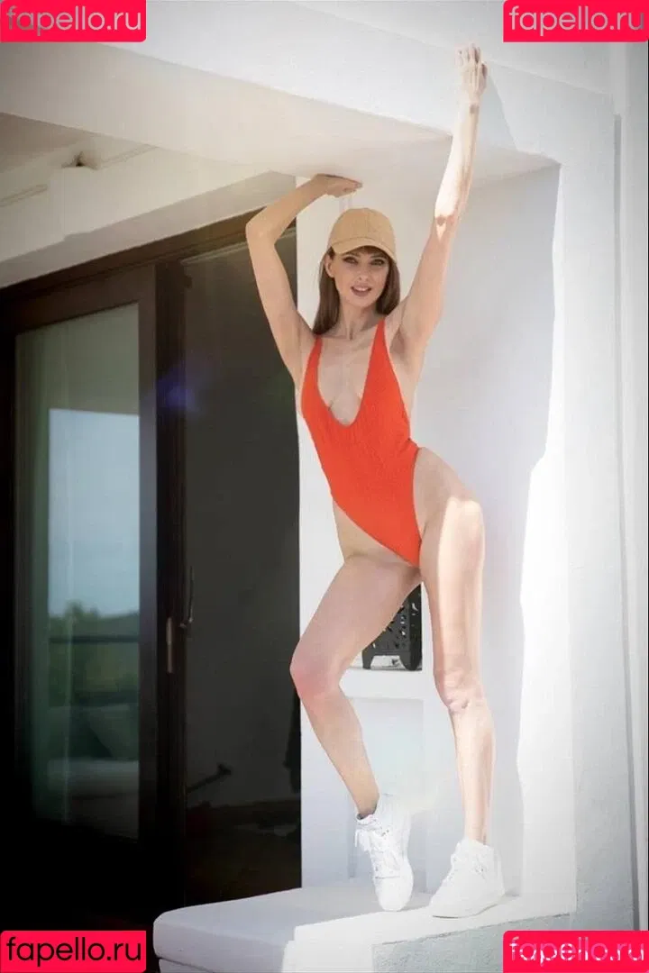 Frédérique Bel Onlyfans Photo Gallery 