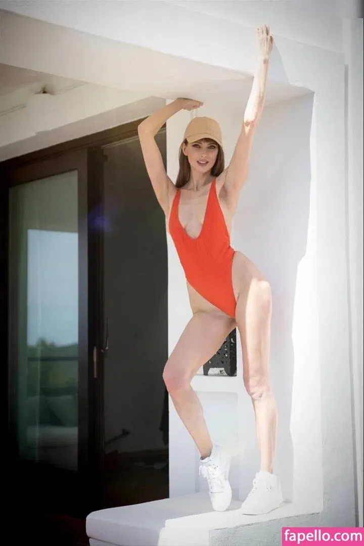 Frédérique Bel Onlyfans Photo Gallery 