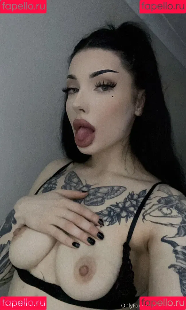 Kxrlymxrie Onlyfans Photo Gallery 